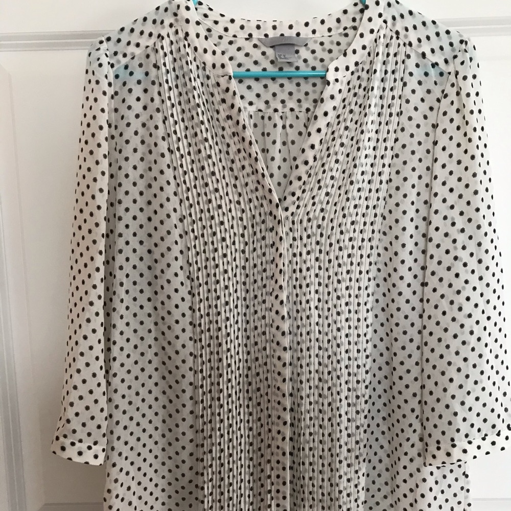 Polka dot flowy pin tuck button down blouse
